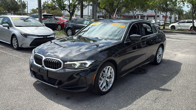 Used 2025 BMW 330i Sedan RWD image 3