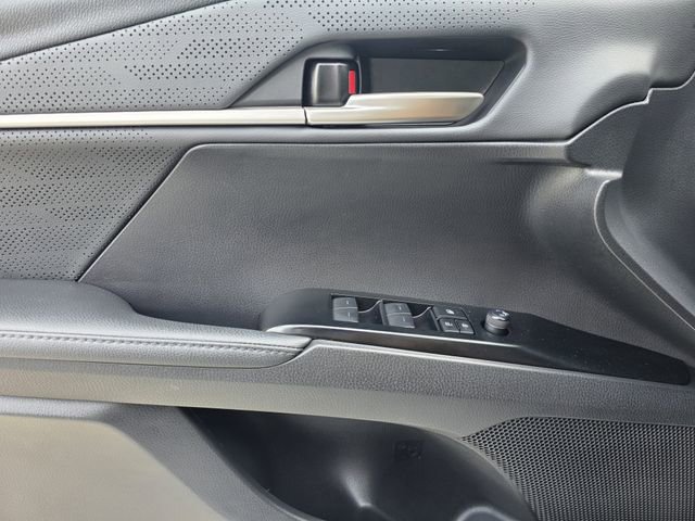 Used 2025 Toyota Camry XSE FWD image 19