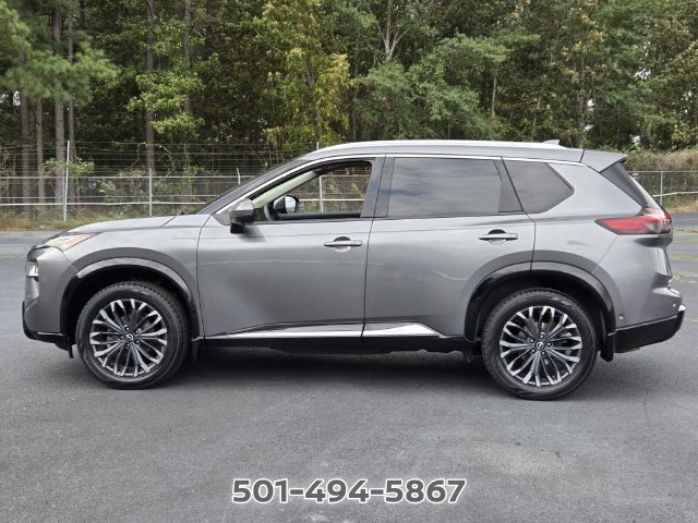 Certified 2024 Nissan Rogue Platinum w/ Platinum Premium Package FWD image 2