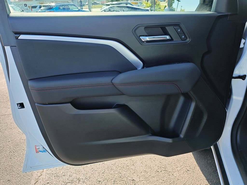Used 2023 Chevrolet Colorado Z71 w/ Z71 Convenience Package 2 AWD/4WD image 12
