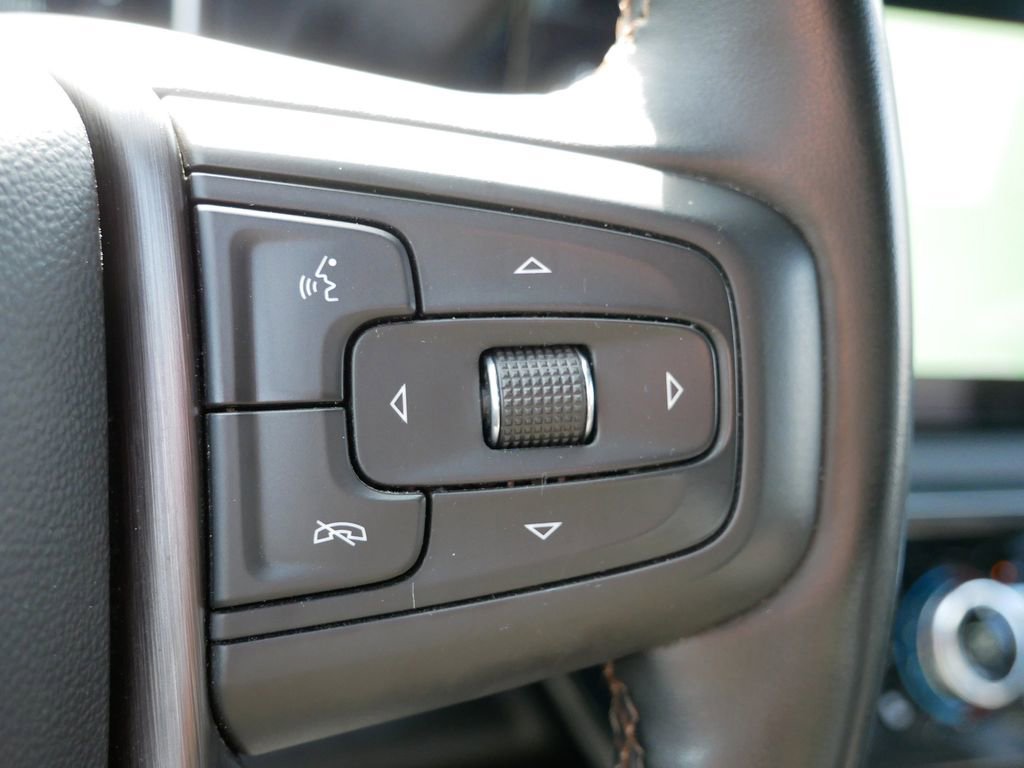 Used 2025 GMC Sierra 2500 AT4 image 23