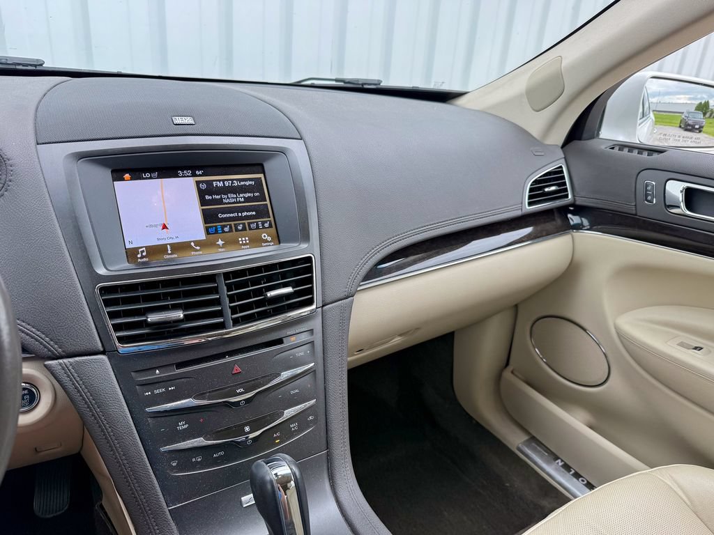 Used 2016 Lincoln MKT AWD w/ Equipment Group 201A image 19