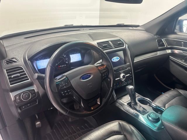 Used 2017 Ford Explorer Sport w/ Equipment Group 401A AWD/4WD image 11
