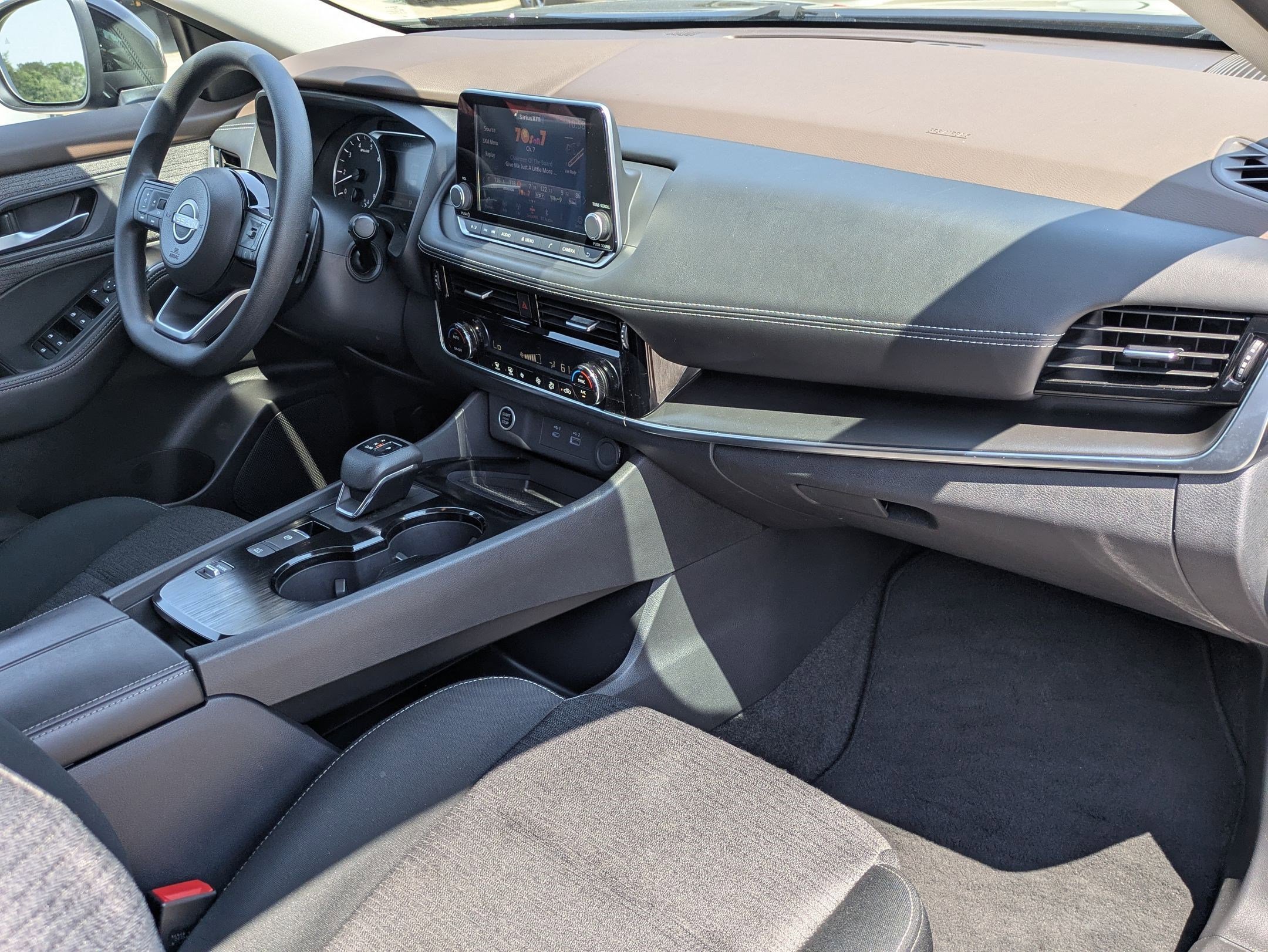 Certified 2023 Nissan Rogue SV FWD image 35