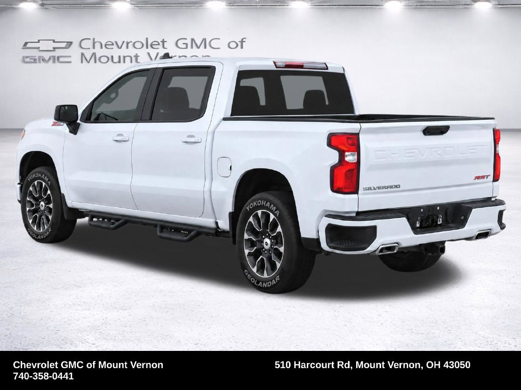 Used 2023 Chevrolet Silverado 1500 RST w/ Z71 Off-Road Package AWD/4WD image 3