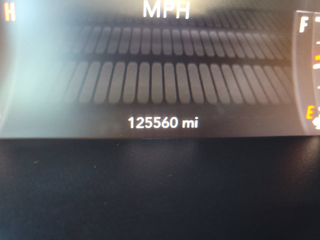 Used 2016 Dodge Challenger SXT Plus RWD image 32
