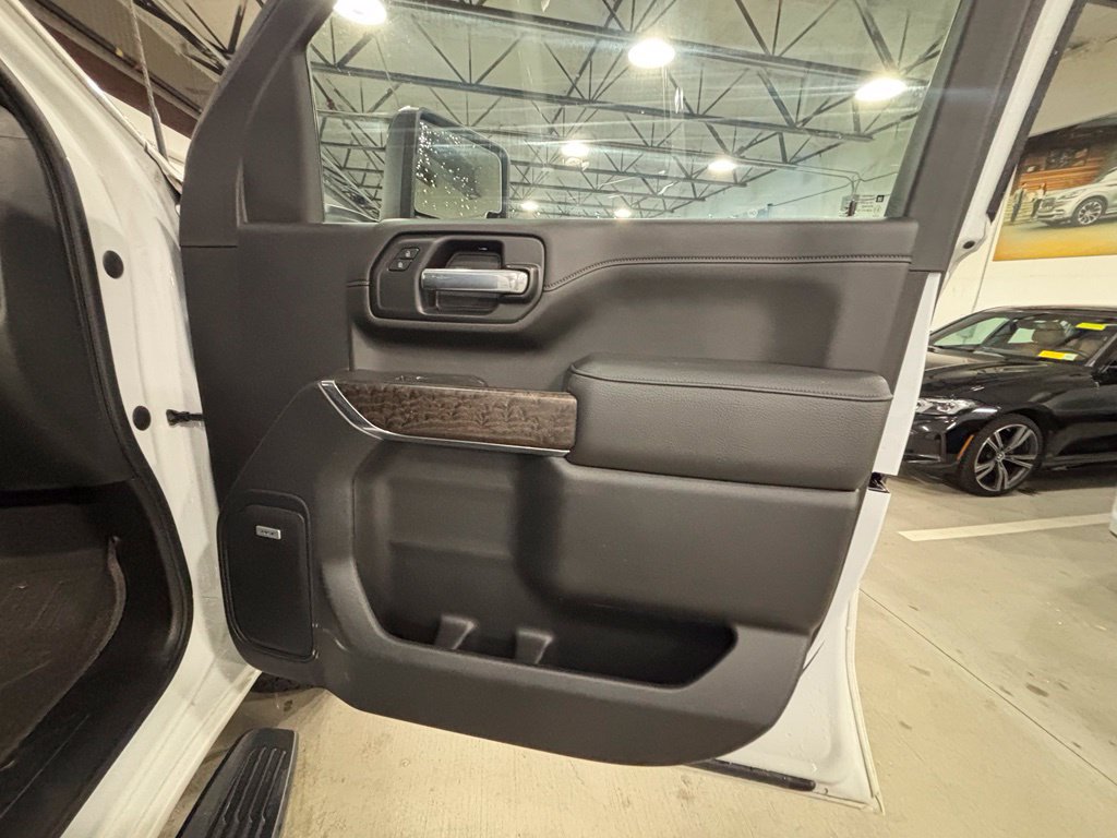 Used 2021 GMC Sierra 3500 Denali w/ Denali Ultimate Package AWD/4WD image 15