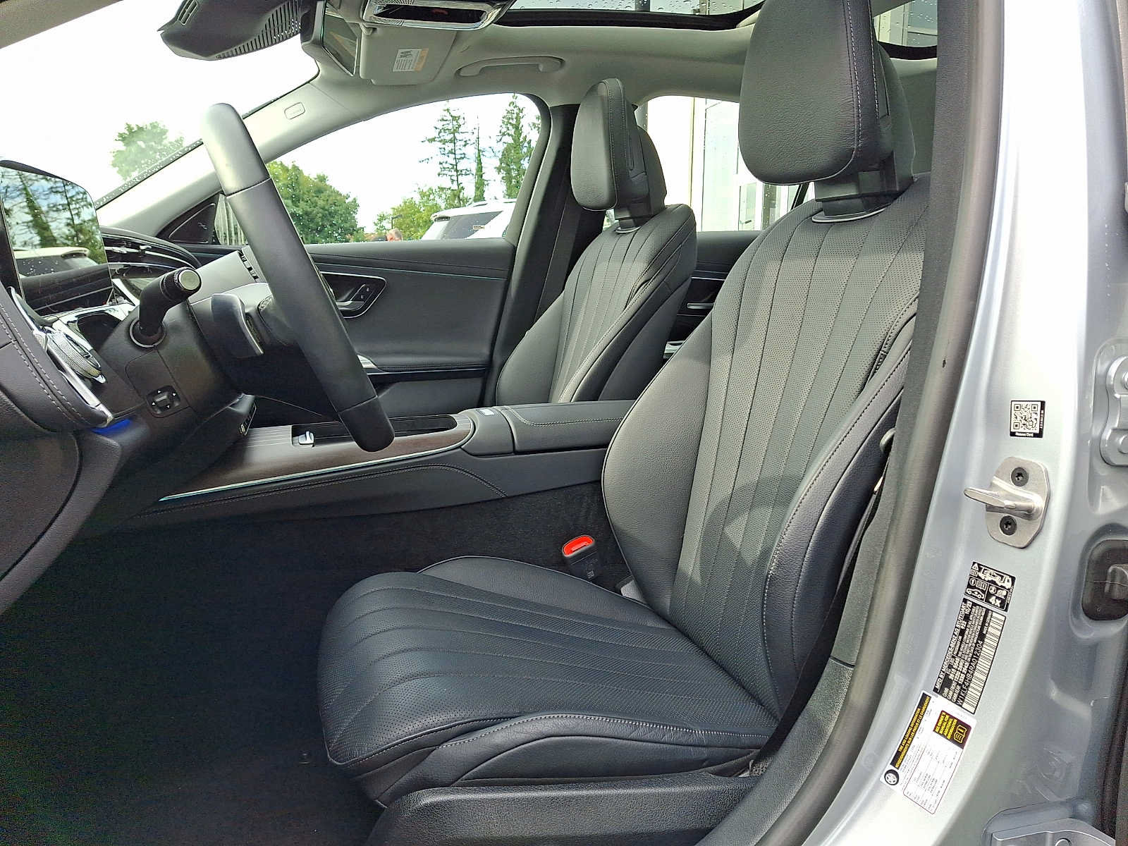 Certified 2024 Mercedes-Benz E 350 4MATIC Sedan image 9