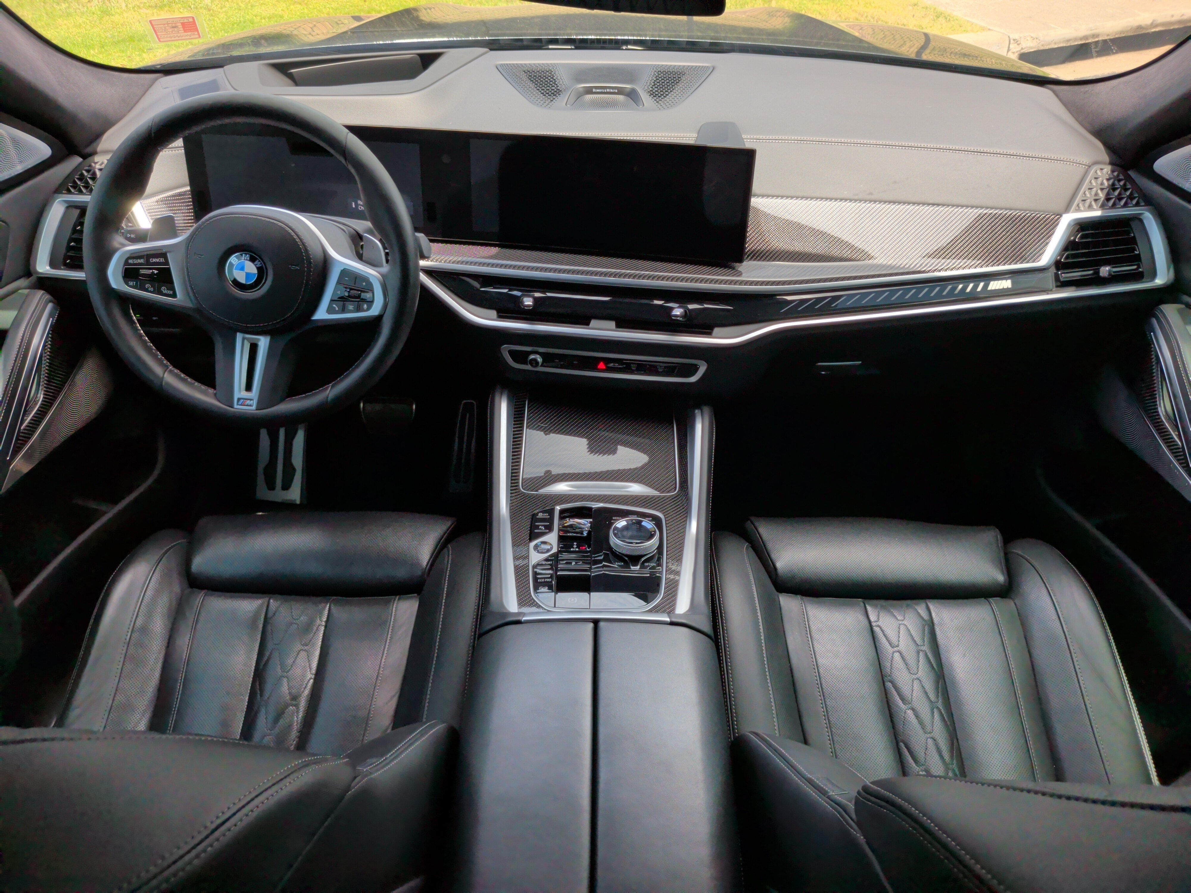 Used 2025 BMW X6 M60i AWD/4WD image 34