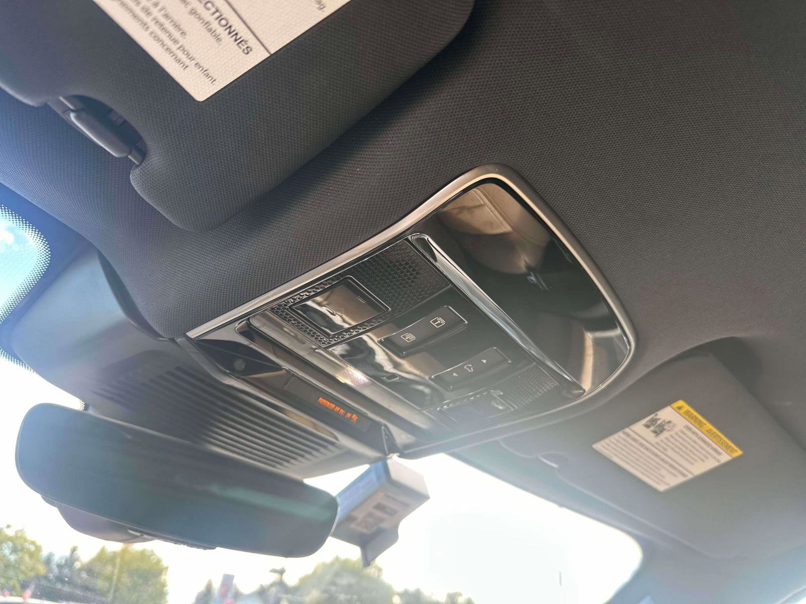 Used 2024 Land Rover Range Rover Sport Dynamic SE image 31