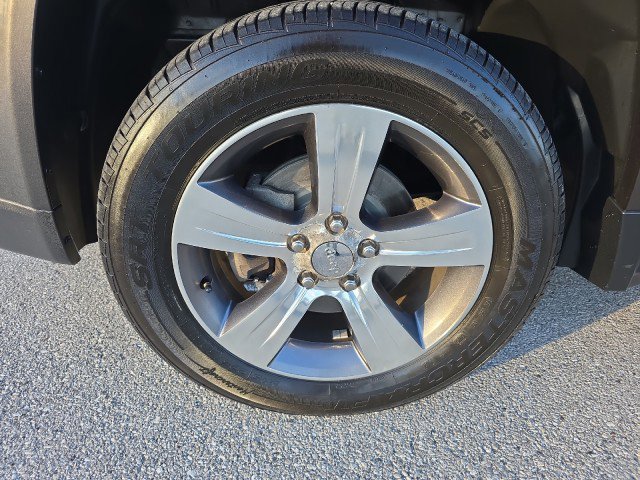 Used 2017 Jeep Compass High Altitude image 10