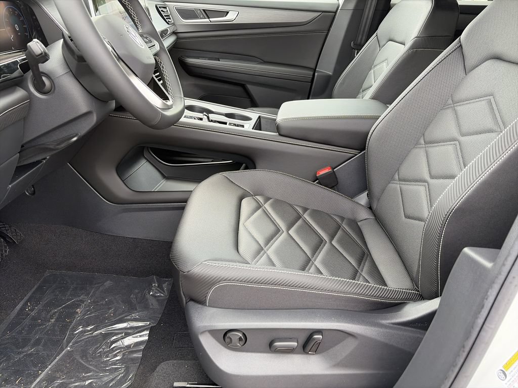 New 2026 Volkswagen Atlas Cross Sport SE FWD image 17