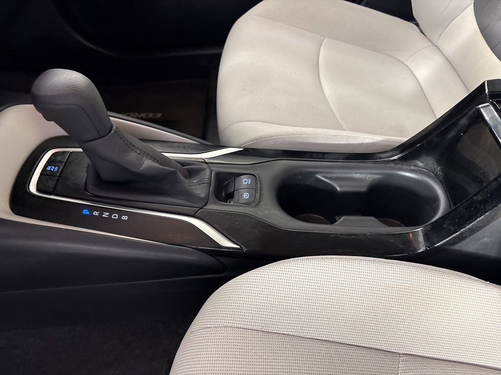 Used 2020 Toyota Corolla LE FWD image 38