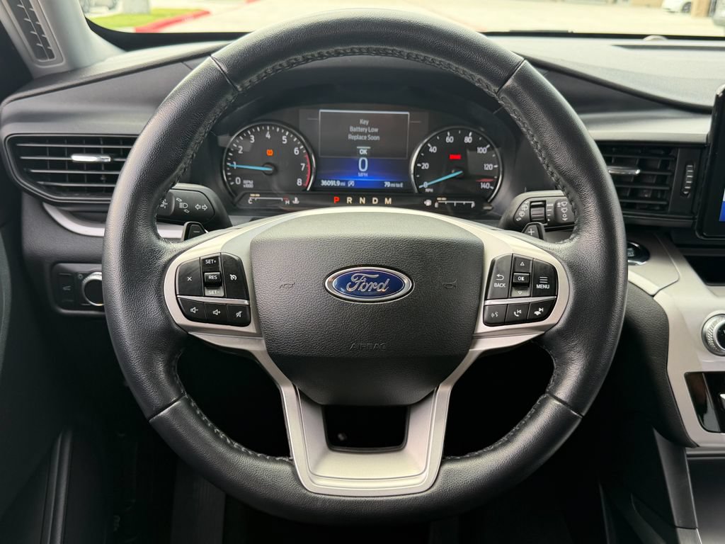 Used 2020 Ford Explorer XLT AWD/4WD image 18