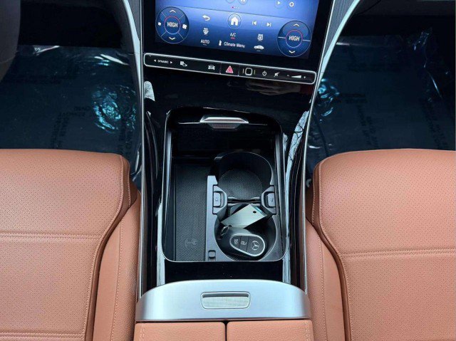 Certified 2025 Mercedes-Benz C 300 4MATIC Sedan image 16