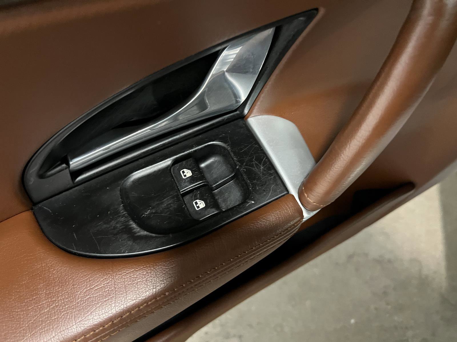 Used 2010 Maserati GranTurismo S image 24