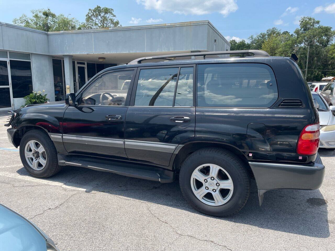 Used 1998 Toyota Land Cruiser w/ Leather Trim Pkg AWD/4WD image 21