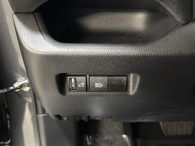 Used 2025 Toyota RAV4 XLE FWD image 35