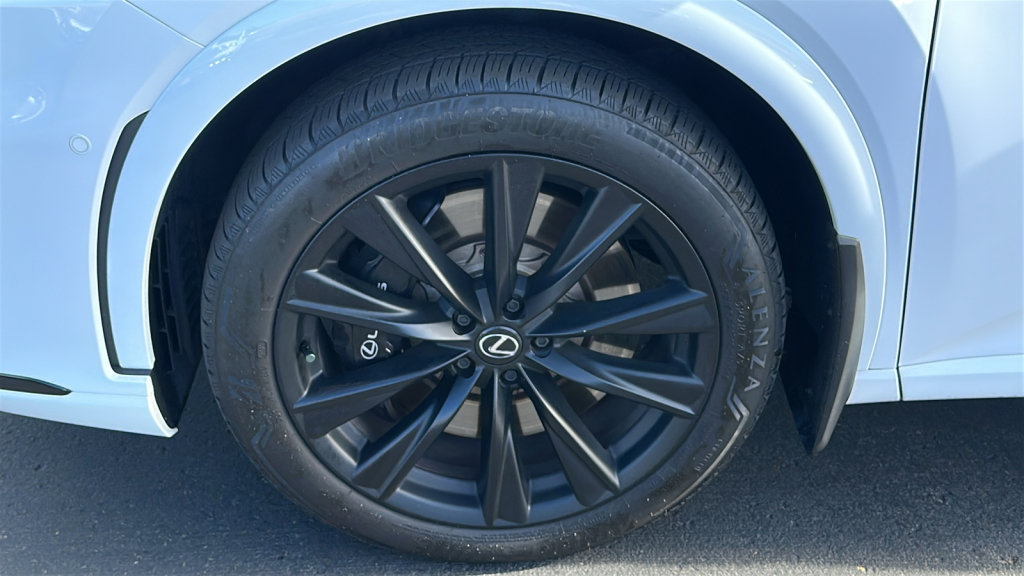 Used 2024 Lexus RX 500h F Sport w/ Convenience Package image 9