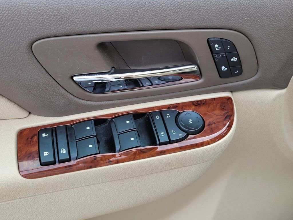 Used 2011 Chevrolet Silverado 1500 LTZ w/ LTZ White Diamond Edition image 22