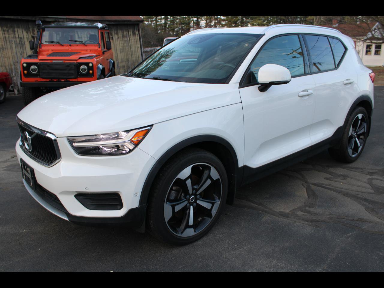 Used 2019 Volvo XC40 T5 Momentum