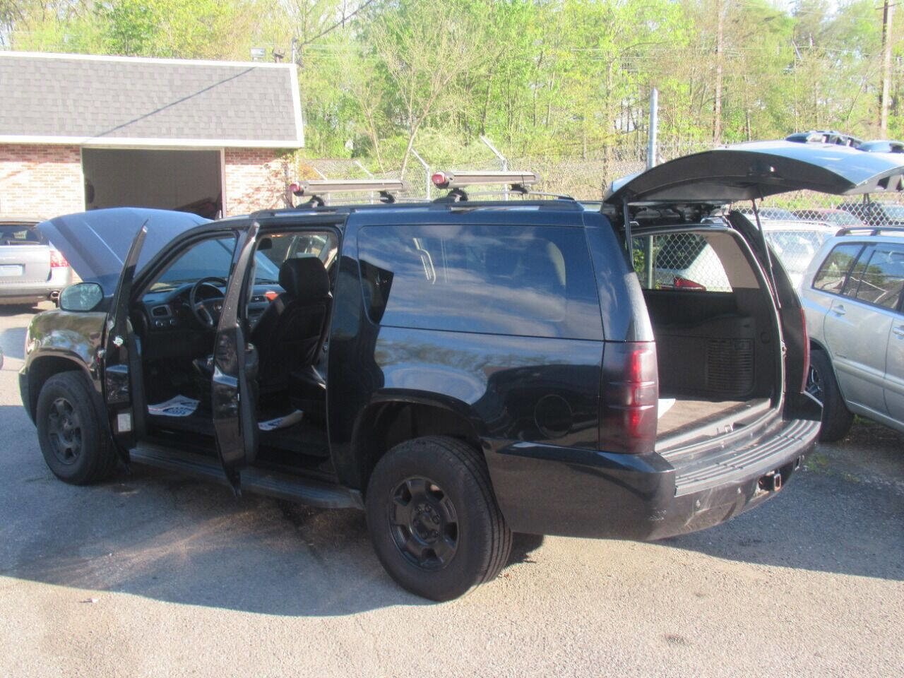 Used 2013 Chevrolet Suburban LS w/ Convenience Package 1 image 9