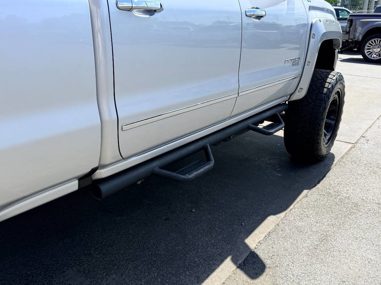 Used 2016 GMC Sierra 2500 SLT w/ Duramax Plus Package AWD/4WD image 15