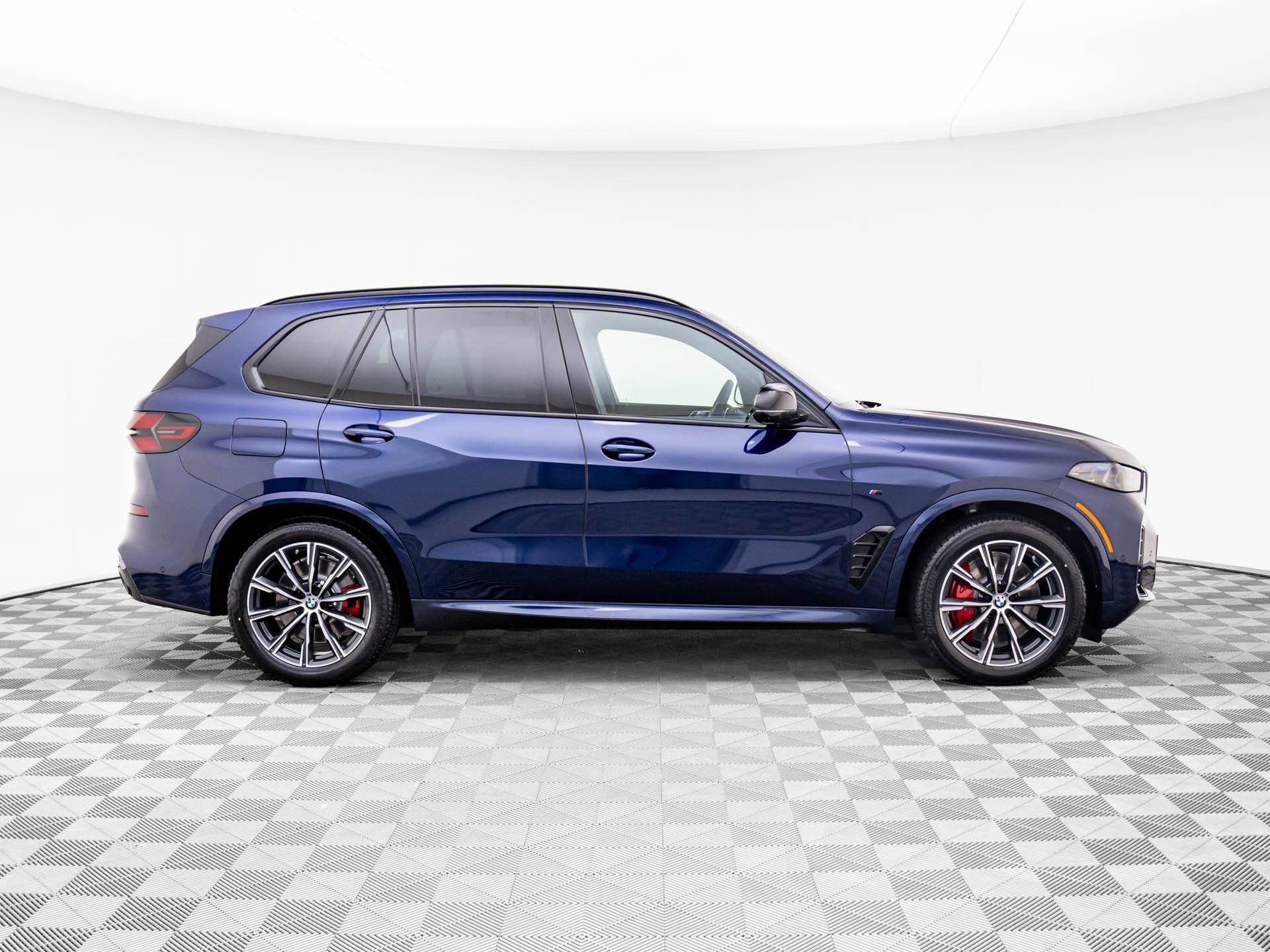 Used 2026 BMW X5 M60i w/ Executive Package AWD/4WD image 7