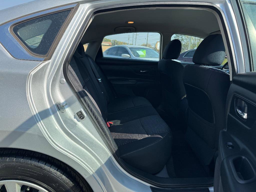 Used 2017 Nissan Altima 2.5 S w/ Power Driver Seat Package FWD image 14