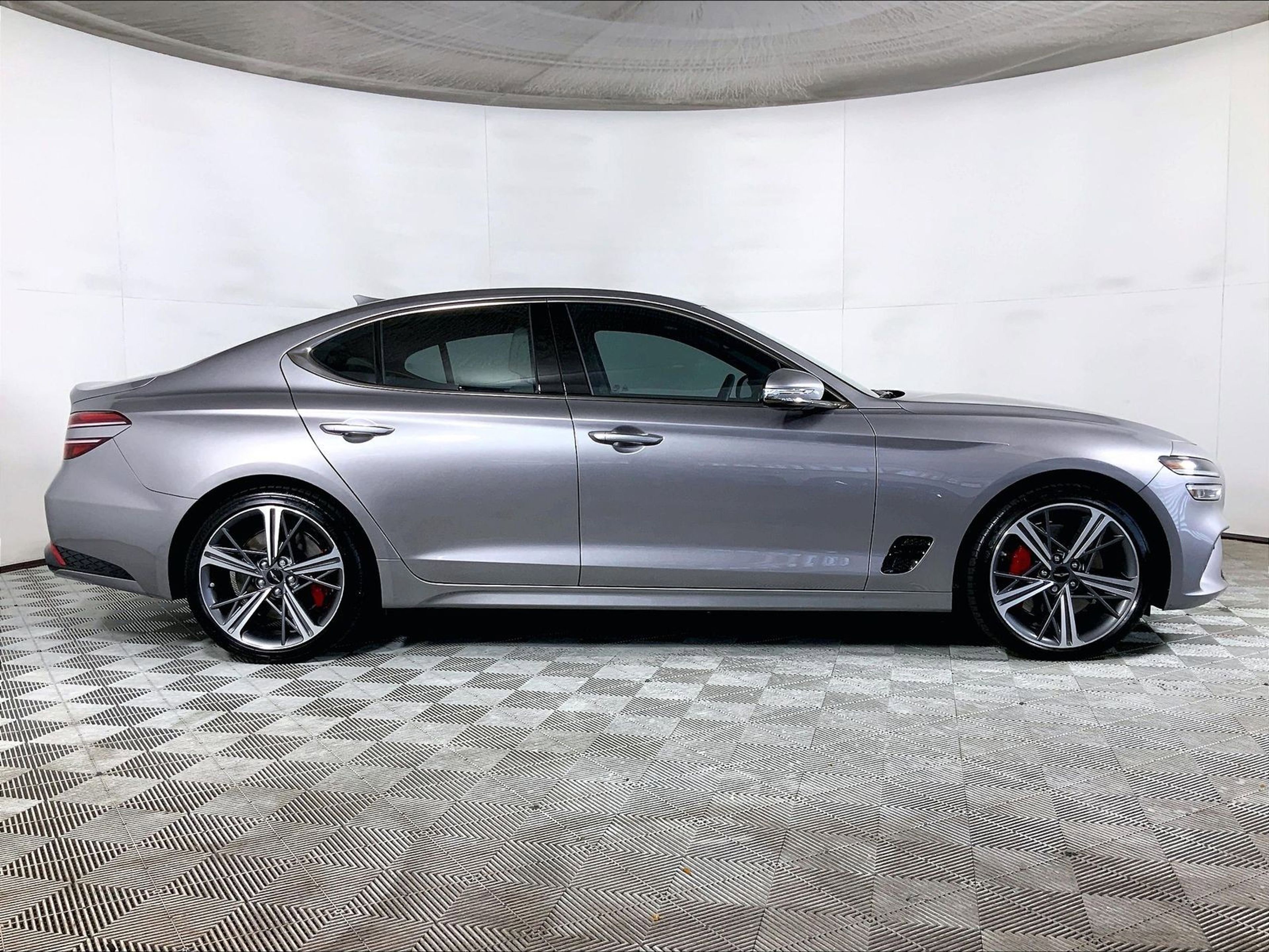 Used 2024 Genesis G70 3.3T Advanced RWD image 8
