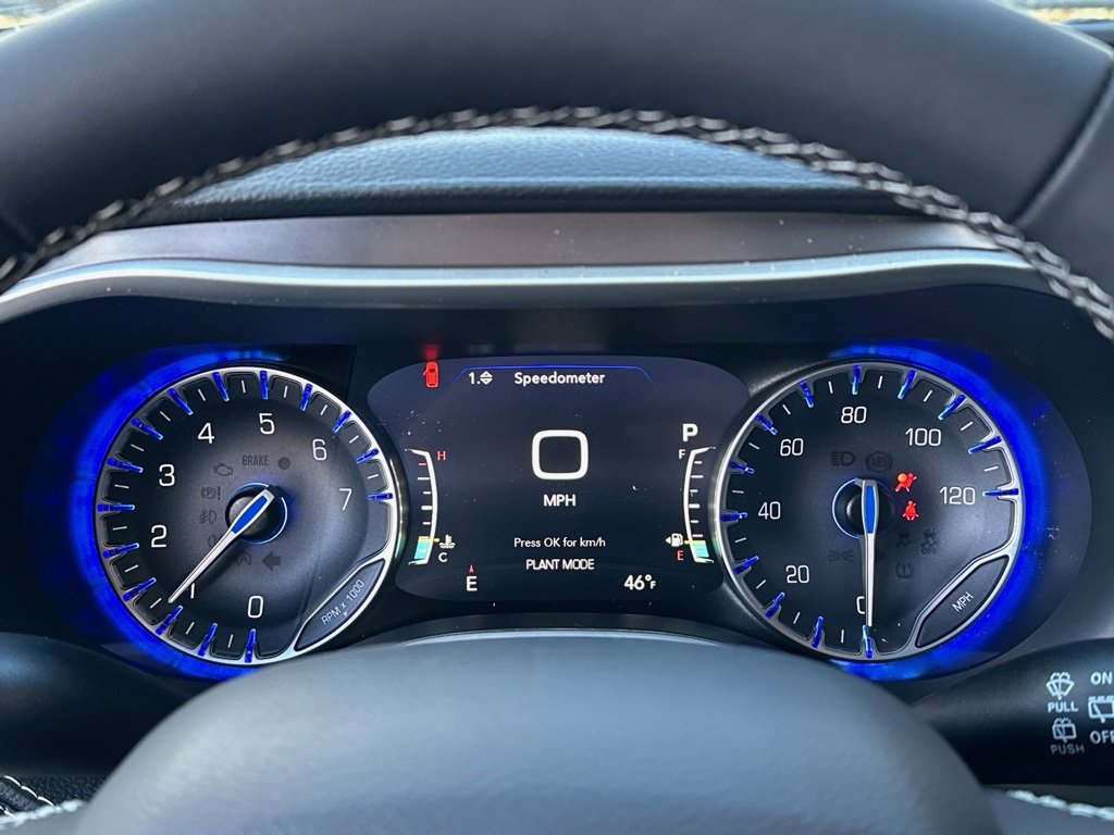 New 2026 Chrysler Pacifica Select image 6