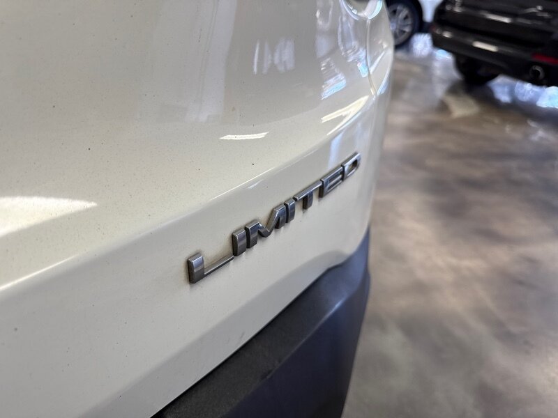 Used 2016 Jeep Renegade Limited FWD image 9