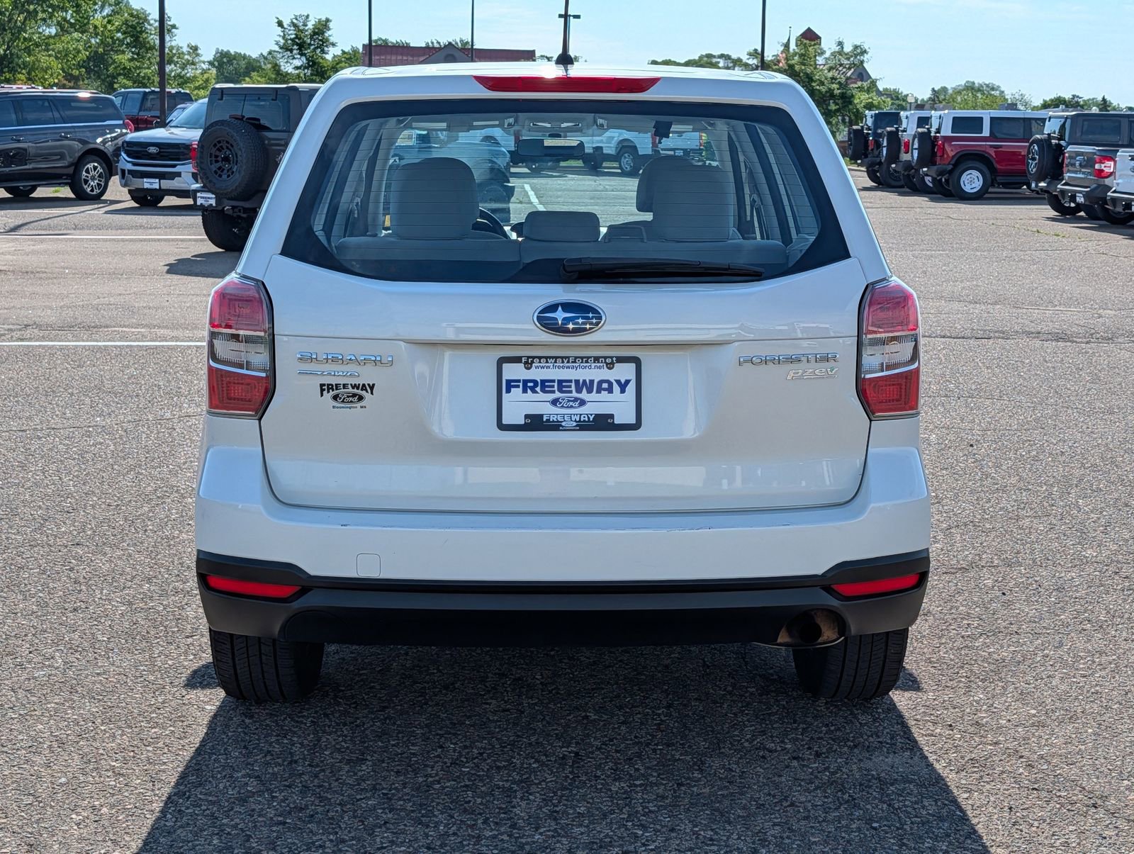 Used 2014 Subaru Forester 2.5i AWD/4WD image 4