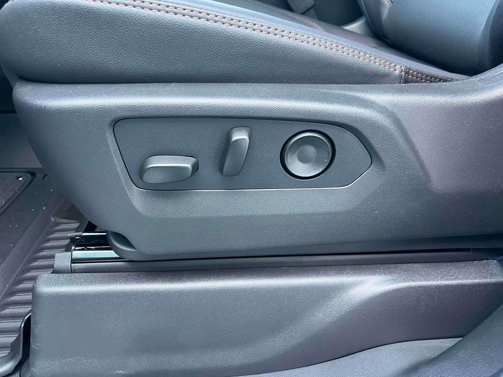 New 2026 GMC Sierra 2500 AT4 w/ AT4 Premium Plus Package image 23