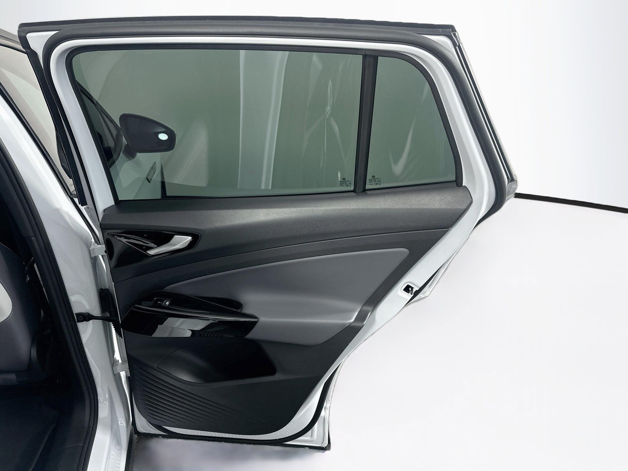 Used 2022 Volkswagen ID.4 Pro S RWD image 32