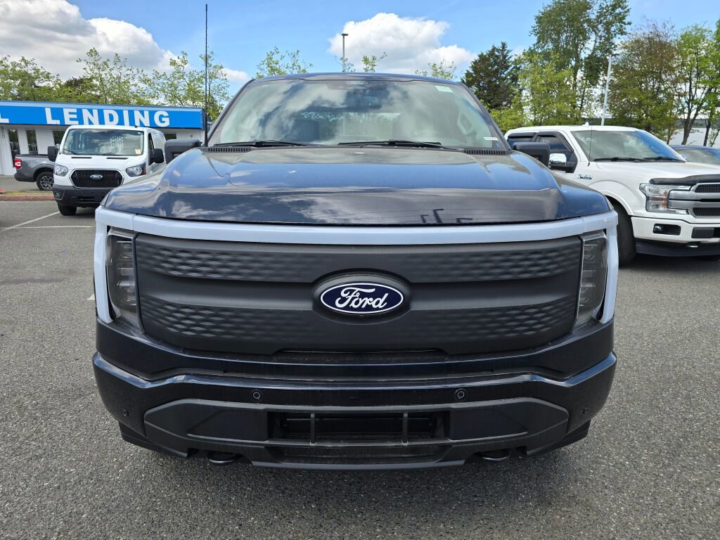 New 2025 Ford F150 Lightning Flash AWD/4WD image 9