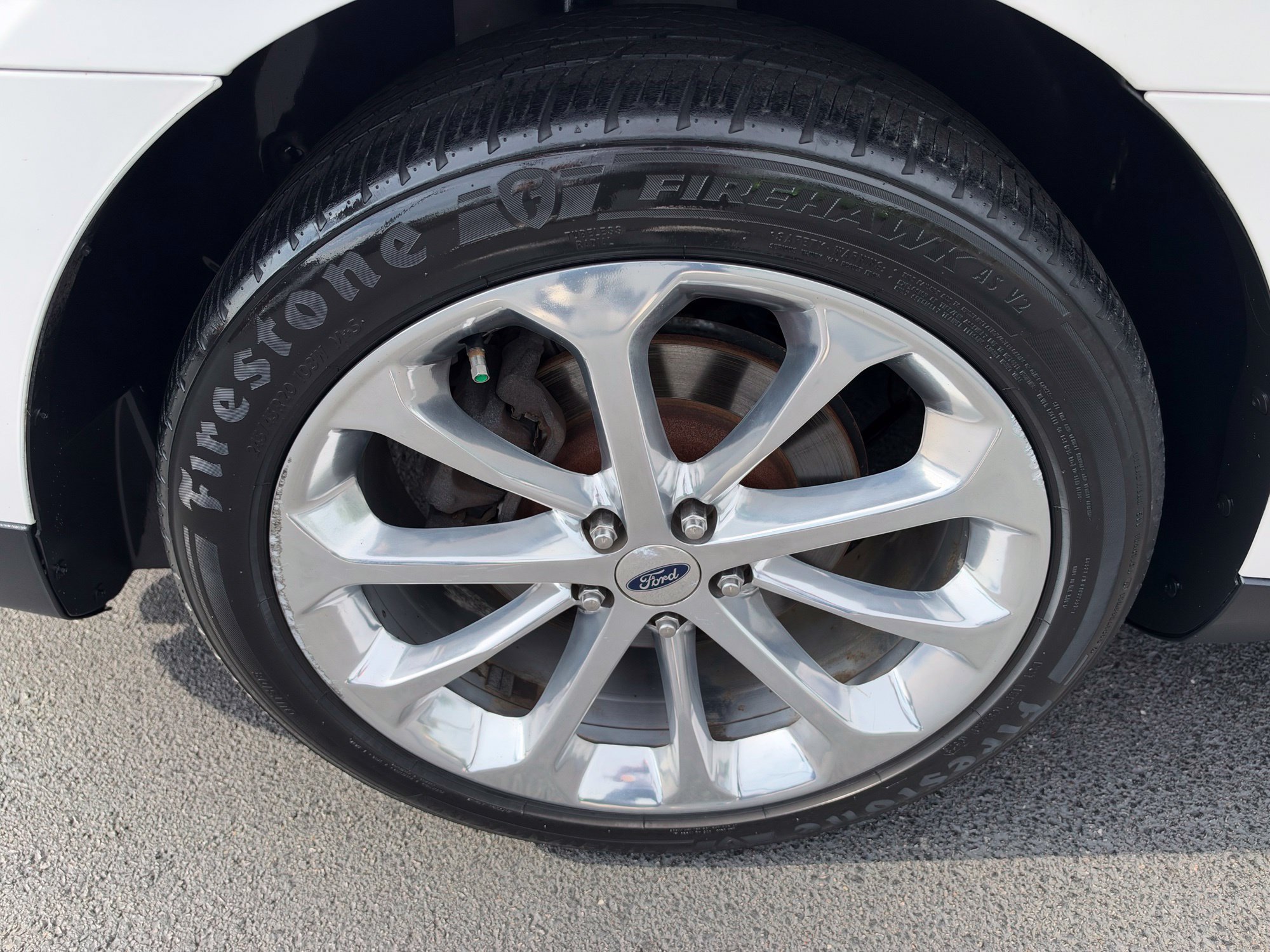 Used 2017 Ford Taurus Limited AWD/4WD image 7