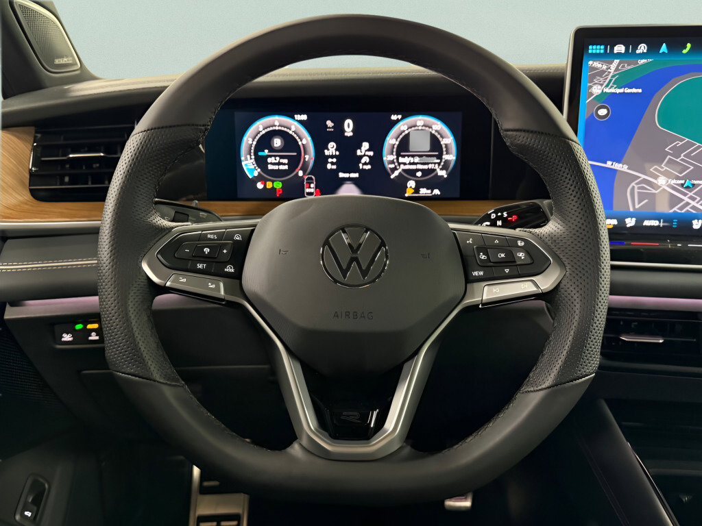 New 2026 Volkswagen Tiguan SEL R-Line image 11