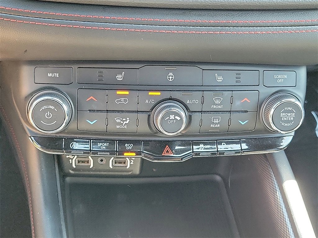 Used 2023 Dodge Durango GT image 9