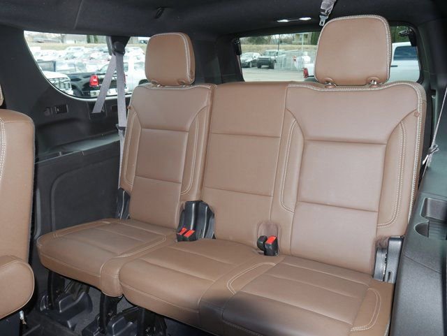 Used 2023 Chevrolet Suburban High Country image 26