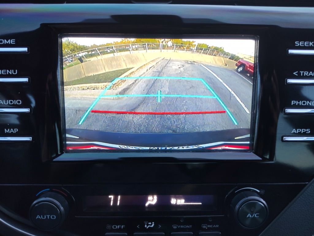 Used 2019 Toyota Camry SE image 8