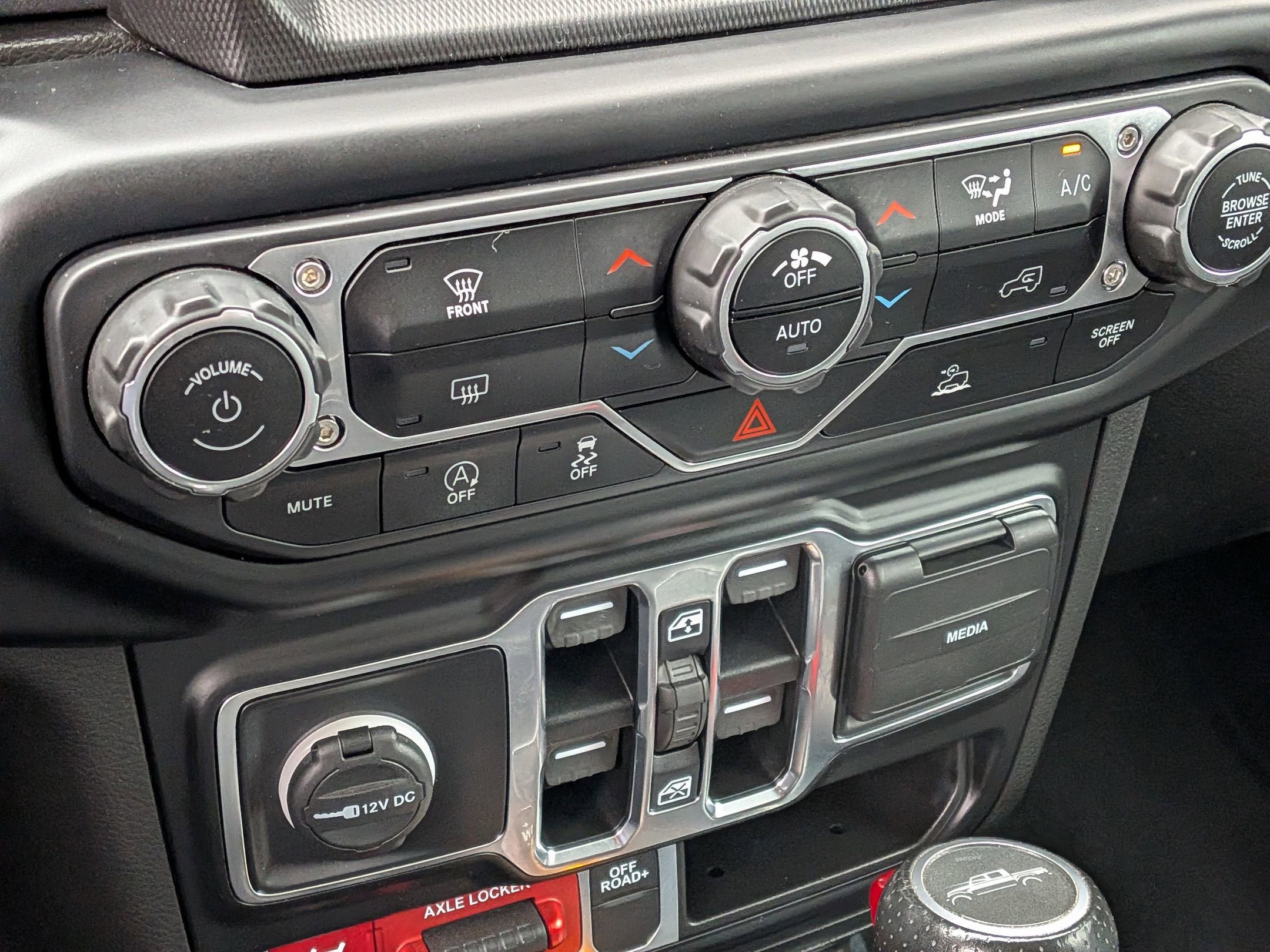 Used 2022 Jeep Gladiator Mojave w/ Trailer Tow Package AWD/4WD image 20
