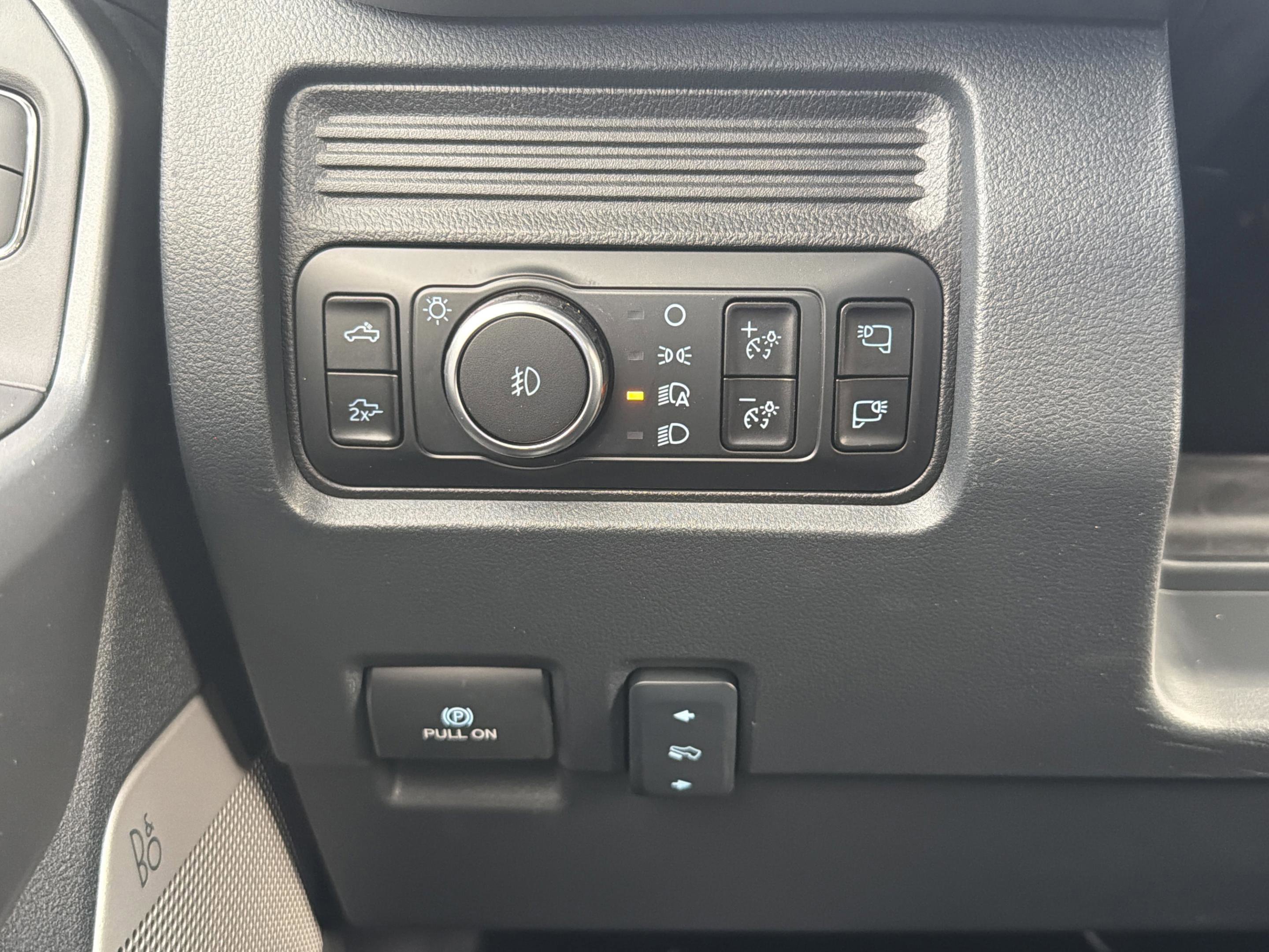 New 2026 Ford F250 Lariat w/ Chrome Package image 24