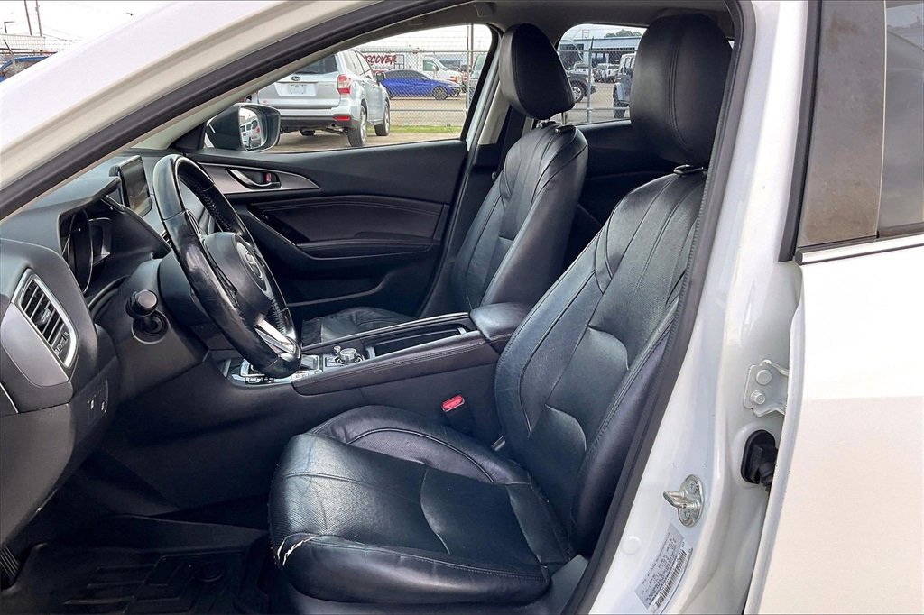 Used 2017 MAZDA MAZDA3 Grand Touring image 18