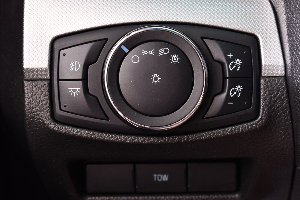 Used 2015 Ford Explorer XLT w/ Equipment Group 202B image 31