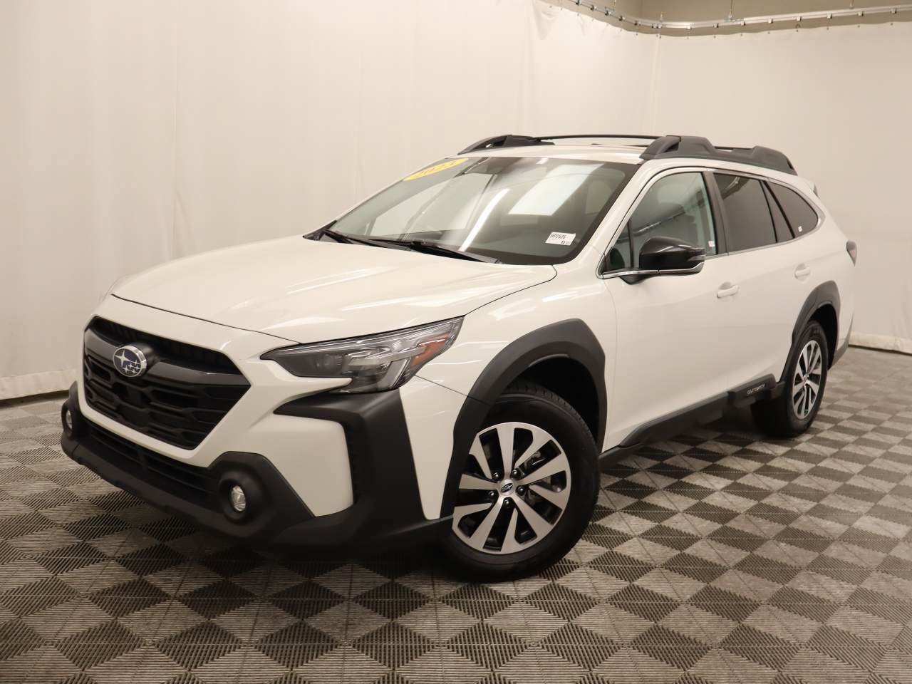 Used 2023 Subaru Outback Premium AWD/4WD image 1