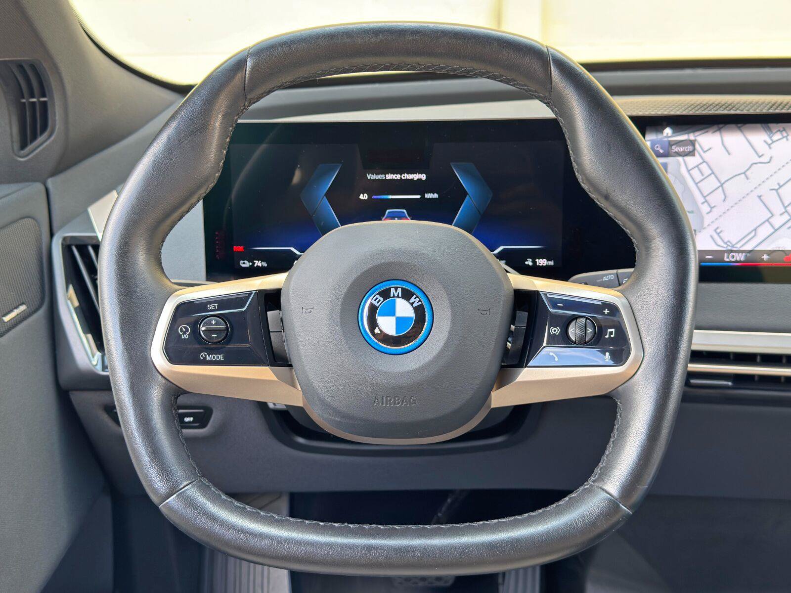 Used 2022 BMW iX xDrive50 w/ Sport Package AWD/4WD image 19