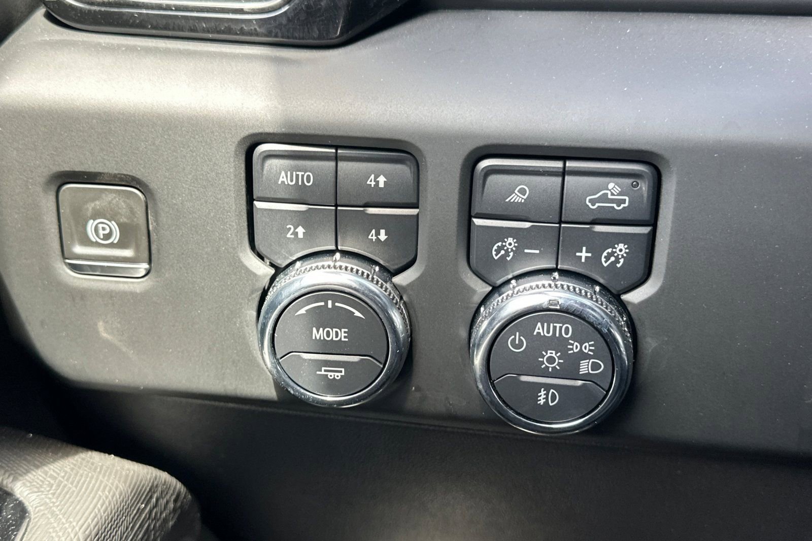 Used 2023 GMC Sierra 1500 AT4X w/ AT4X AEV Edition AWD/4WD image 28