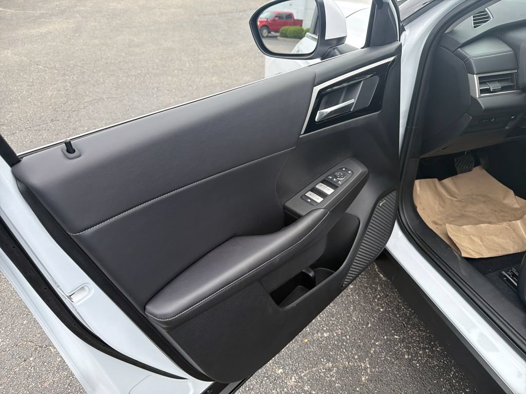 New 2026 Mitsubishi Outlander SE FWD image 11