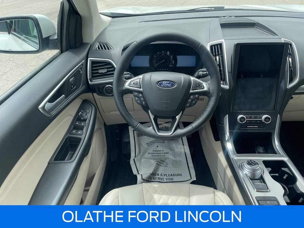 Certified 2024 Ford Edge Titanium w/ Equipment Group 301A AWD/4WD image 17